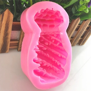 3D pineapple silicone mold for DIY soap, candles, and cake decorating with detailed textures
