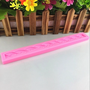 Moule en silicone rose motif chaîne torsadée pour bordure de gâteau et chocolat DIY
