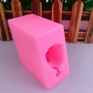 Pink silicone mold with unicorn profile for handmade soap candles and DIY fondant cakes