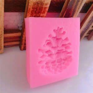 Stampo in silicone rosa a forma di pigna per dolci, cioccolato e sapone artigianale