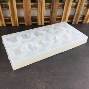 Moule en silicone à 12 formes de dessin animé pour chocolat et gâteaux DIY