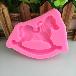 Stampo in silicone rosa a forma di cavallo a dondolo per sapone, dolci e gesso artigianale