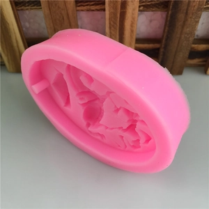 Pink silicone carousel mold for DIY aromatherapy gypsum and chocolate decorations