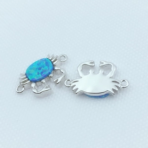 Connecteurs de bijoux en forme de crabe argenté avec incrustation d'opale bleue