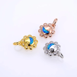 Sonnenblumen-Anhänger mit Opal und Zirkonia in Gold, Silber und Roségold-Finish