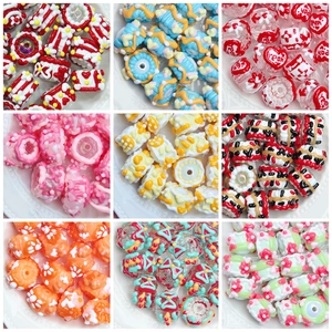 Perles en Acrylique Peintes à la Main pour Fabrication de Bijoux DIY Noël Cœur Motif Fruit Doux Multicolore Perles en Vrac pour Chaîne de Téléphone Bracelet Collier