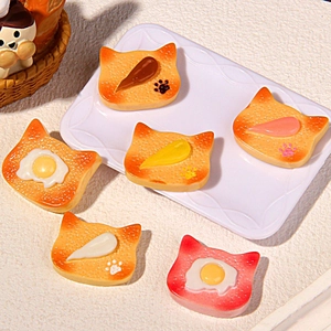 Sortierte Katzenkopf-Toast-Miniaturen aus Harz mit Ei und Marmelade für Bastelarbeiten