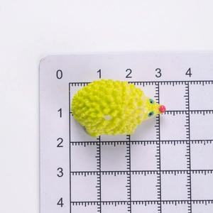 Miniature resin hedgehog figurine with yellow-green gradient for garden decor, 2.5cm size