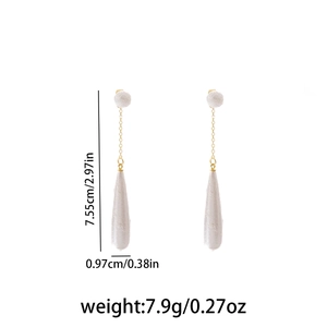 Dettaglio delle dimensioni per orecchini vintage con perle e nappe in oro e bianco