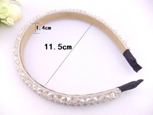 Detailed view showing 1.4cm width and 11.5cm diameter of crystal beaded headband
