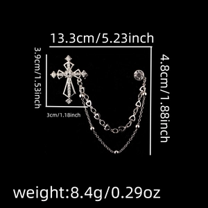 Broche croix gothique argentée avec cristaux et chaînes cœur avec mesures de taille