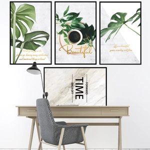 Ensemble de tableaux nordiques avec feuilles tropicales et cadres noirs élégants