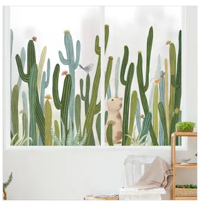 Dettaglio di adesivo da parete nordico cactus e gatto per decorazione battiscopa