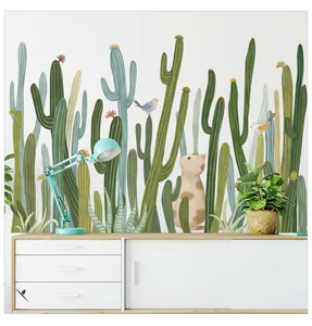 Dettaglio di adesivi murali nordici con cactus verdi, gatti e uccelli colorati