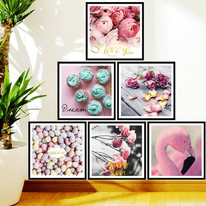 Lot de six cadres muraux décoratifs avec flamant rose, fleurs et citations inspirantes