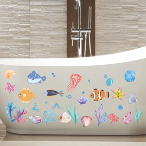 Wasserdichte Meeresleben-Wandaufkleber mit bunten Fischen und Korallen auf Badewanne