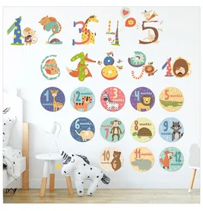 Stickers muraux d'animaux pour suivre la croissance mensuelle de bébé en décor
