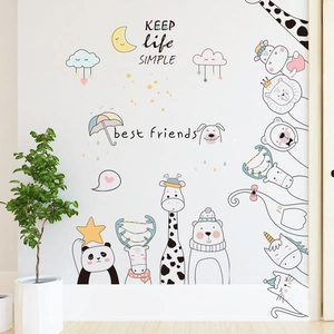 Wandsticker mit Cartoon-Tieren wie Panda und Giraffe für süße Kinderzimmerdeko