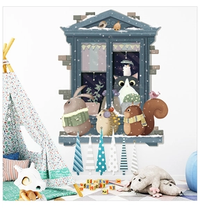 Détail de stickers muraux animaux mignons et autocollants de sapins de Noël décoratifs