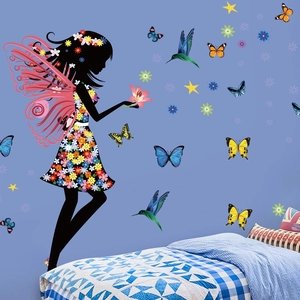 Sticker mural fée fleurie avec silhouettes de papillons pour décoration de chambre