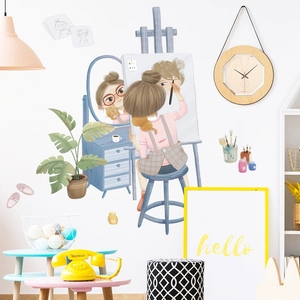 Stickers muraux fillette peignant pour déco de chambre et ambiance artistique chaleureuse