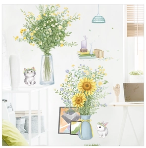 Detail von Aquarell-Wandtattoos mit Sonnenblumen und Katzen in einem Heimbüro-Dekor