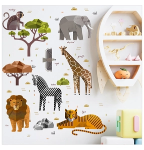 Detailansicht bunter afrikanischer Tier-Wandtattoos im minimalistischen Kinderzimmer-Dekor