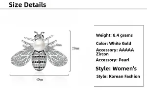 Detailed size specifications of the bee brooch featuring dimensions 40mm by 28mm