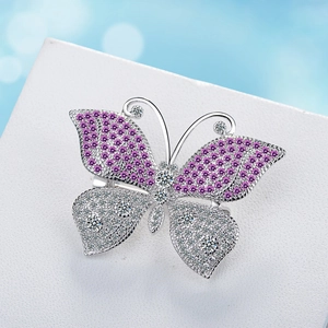 Elegant Butterfly Zirconia Brooch For Women White Gold Plated Copper Pink Purple Sparkling Zirconia Pin Luxurious Jewelry Accessory