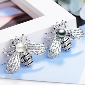 Fashion Bee Shape Brooch Copper Base With Rhinestone And Artificial Pearl Inlaid Vintage Animal Lapel Pin For Women Accessory