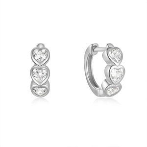 Boucles d'oreilles cœur en argent avec trois pierres de zircon étincelantes