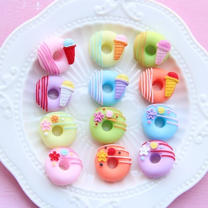 Set aus Harz-Donuts und Eiscreme-Zubehör in Macaron-Farben für DIY-Dekorationen