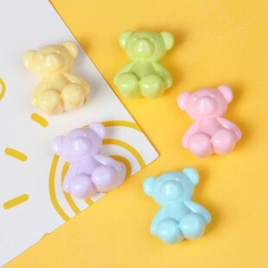 Colorful resin bear charms in macaron tones for DIY jewelry making and phone accessories