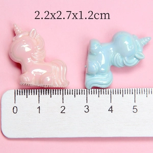 Breloques licorne lumineuses en résine rose et bleue pour bracelets et bijoux DIY