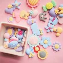Macro di ciondoli assortiti in resina macaron a forma di stelle, cuori e fiori