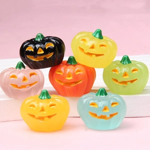 Kleurrijke 3D lichtgevende Halloween mini-pompoen ornamenten met jack-o'-lantern gezichten