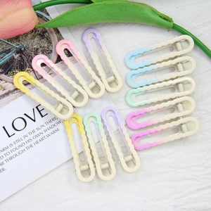Pince à Cheveux Dégradée Douce avec Bords Festonnés Élégante Barrette Mate Couleur Macaron Accessoires Cheveux Quotidien