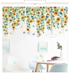 Sticker mural tournesol à l'aquarelle sur un mur de salle à manger moderne pour la maison