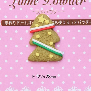 Macro view of Christmas tree resin flatback charm for DIY crafts with 22x28mm dimensions