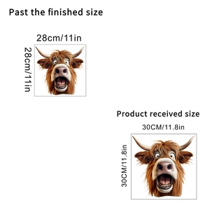 Comparaison détaillée des tailles du sticker mural vache d'Écosse drôle en format 30x30cm