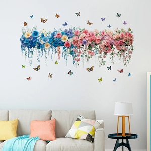 Adesivo murale floreale con rose blu e rosa e farfalle per la decorazione del soggiorno