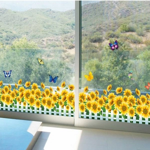 Autocollant mural tournesols romantiques avec clôture blanche et papillons pour décor