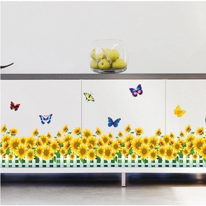 Stickers muraux tournesols romantiques avec clôture blanche et papillons décor