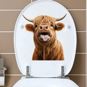 Autocollant étanche vache Highland avec expression joyeuse sur un couvercle de toilette