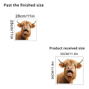 Détail du sticker mural vache d'Écosse de 28cm et de la planche reçue de 30cm