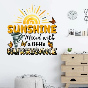 Adesivo murale girasole e farfalla con testo sole per decorazione soggiorno