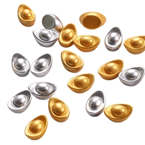 Miniature gold and silver resin sycee ingots for DIY crafts and New Year decorations