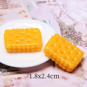 Dettagli di ciondoli in resina a forma di biscotto giallo 26mm per decorazioni fai da te