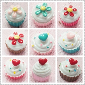 Nine-piece mini resin cupcake charms set with colorful hearts and flower decorations
