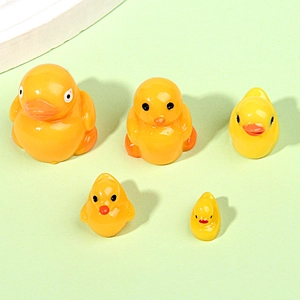 Set of five mini yellow resin ducks in varying sizes for DIY crafts and micro-landscapes
